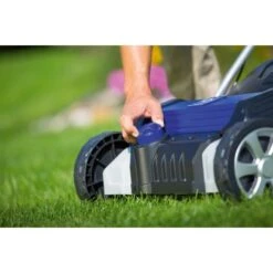 LUX Elektro-Vertikutierer Und -Rasenlüfter E-VL-1800/36 Mit 1.800 W 11 LUX Elektro-Vertikutierer Und -Rasenlüfter E-VL-1800/36 Mit 1.800 W -Lux-Tools 2725836 2137 3